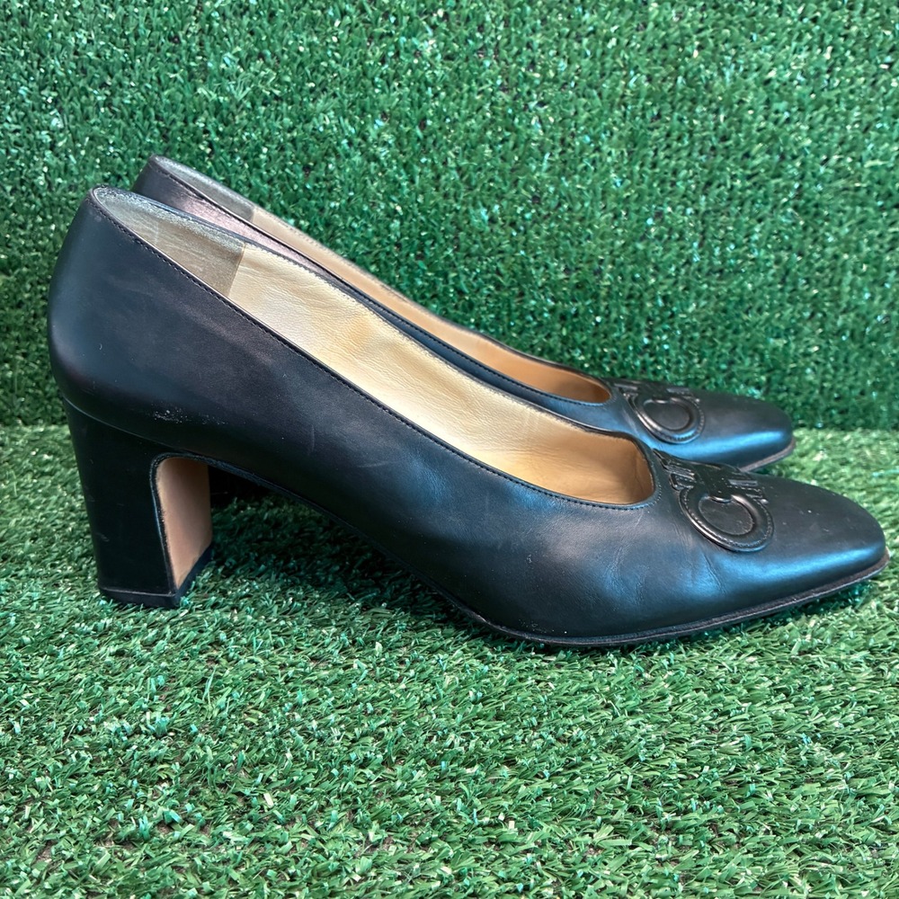 Salvatore Ferragamo Gancini Leather Block Heel Square Toe Pump Black Womens 8.5B
